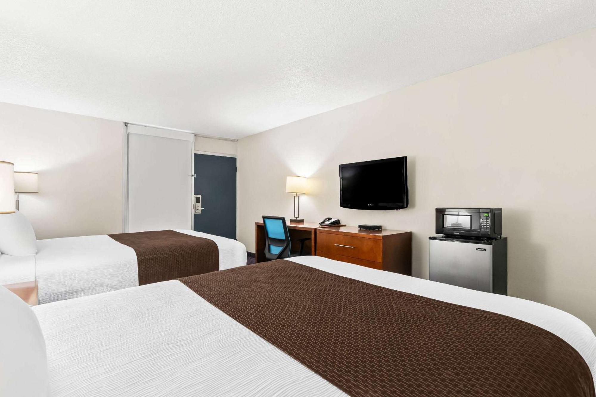 Rodeway Inn Dalton Εξωτερικό φωτογραφία